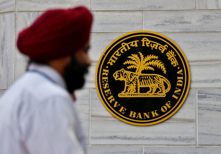 India: tassi invariati, attesa per dati inflazione