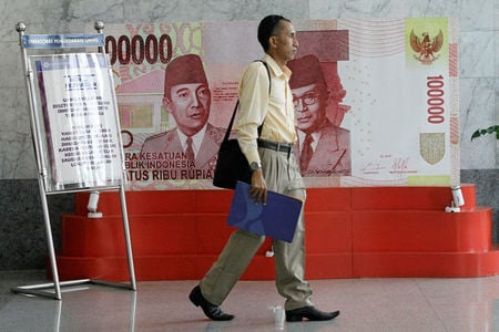 Oro XAUUSD: pause Iran USA, Fed guarda ai tassi