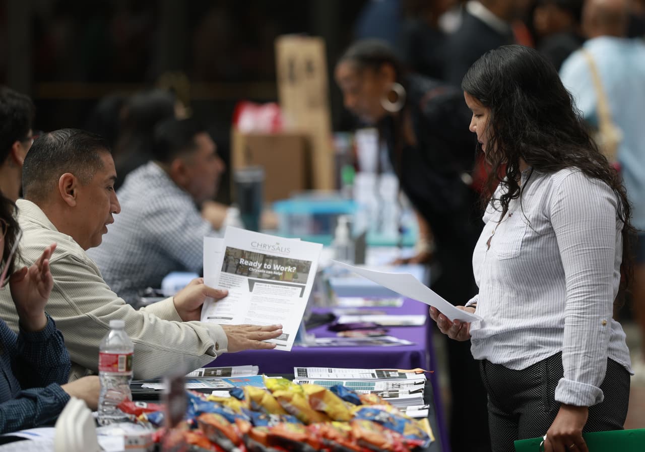 Forza lavoro USA in calo: impatto sull'economia e sul dollaro