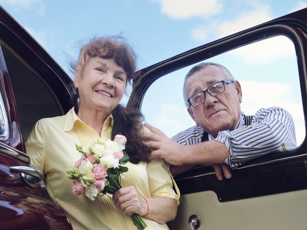 La mia amica e suo marito possiedono vasti beni immobili. Come possono i suoi figli avuti da un precedente matrimonio ottenere la loro giusta quota?