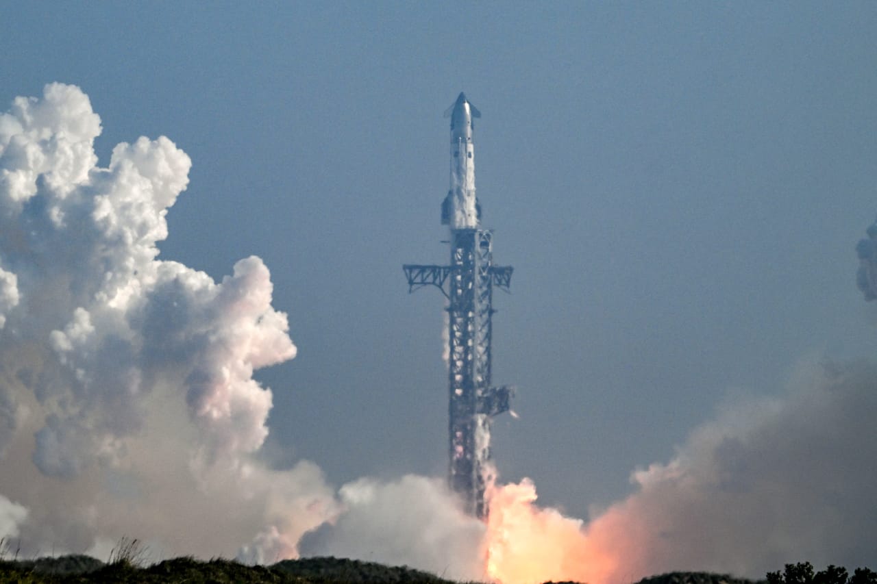 SpaceX punta sul successo del lancio della Starship per arginare l’emorragia del titolo