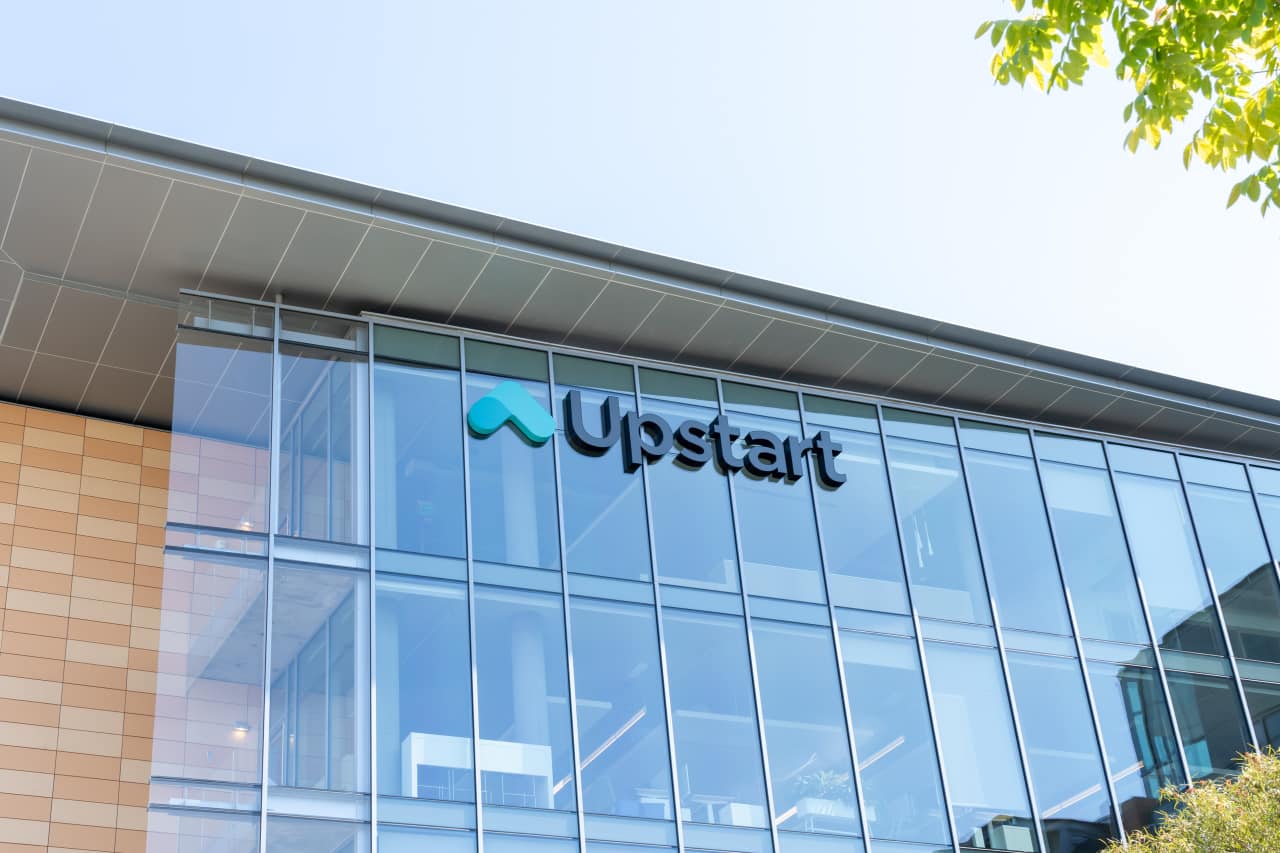 Upstart: AI potenziata e crescita prestiti spingono il titolo