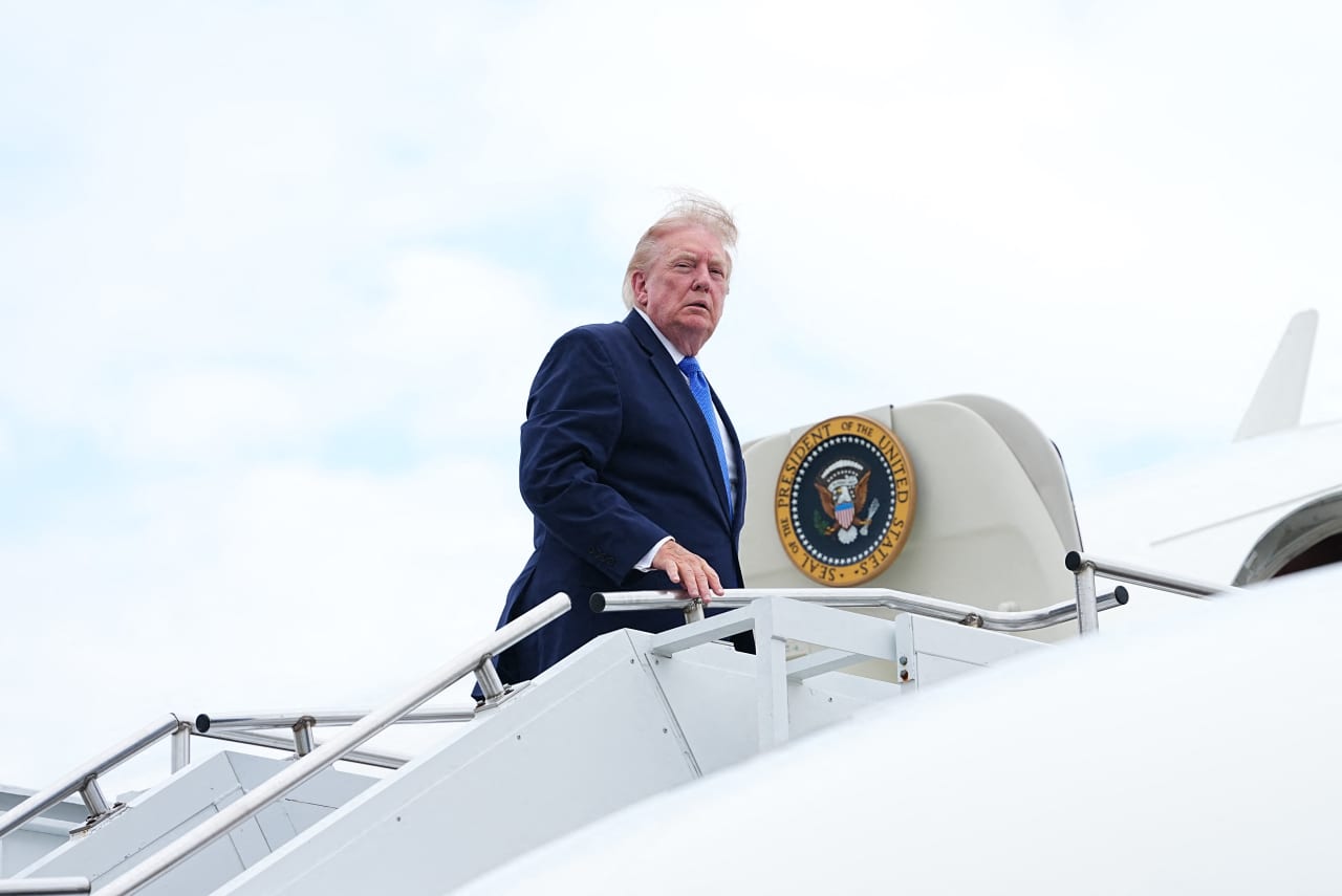 Petrolio in calo: Trump frena l'escalation Iran-USA