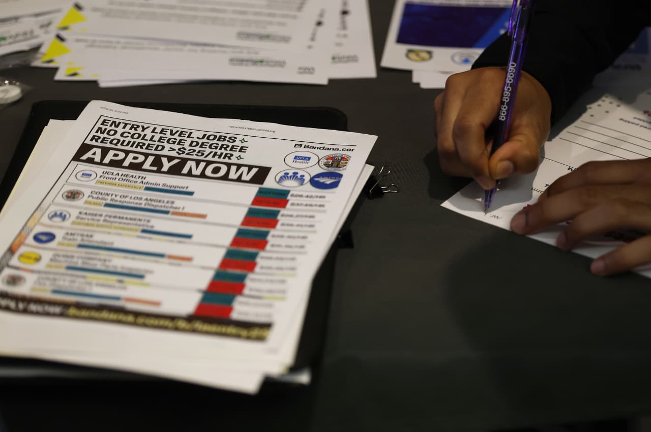 Licenziamenti USA ai minimi storici: segnale per l'economia