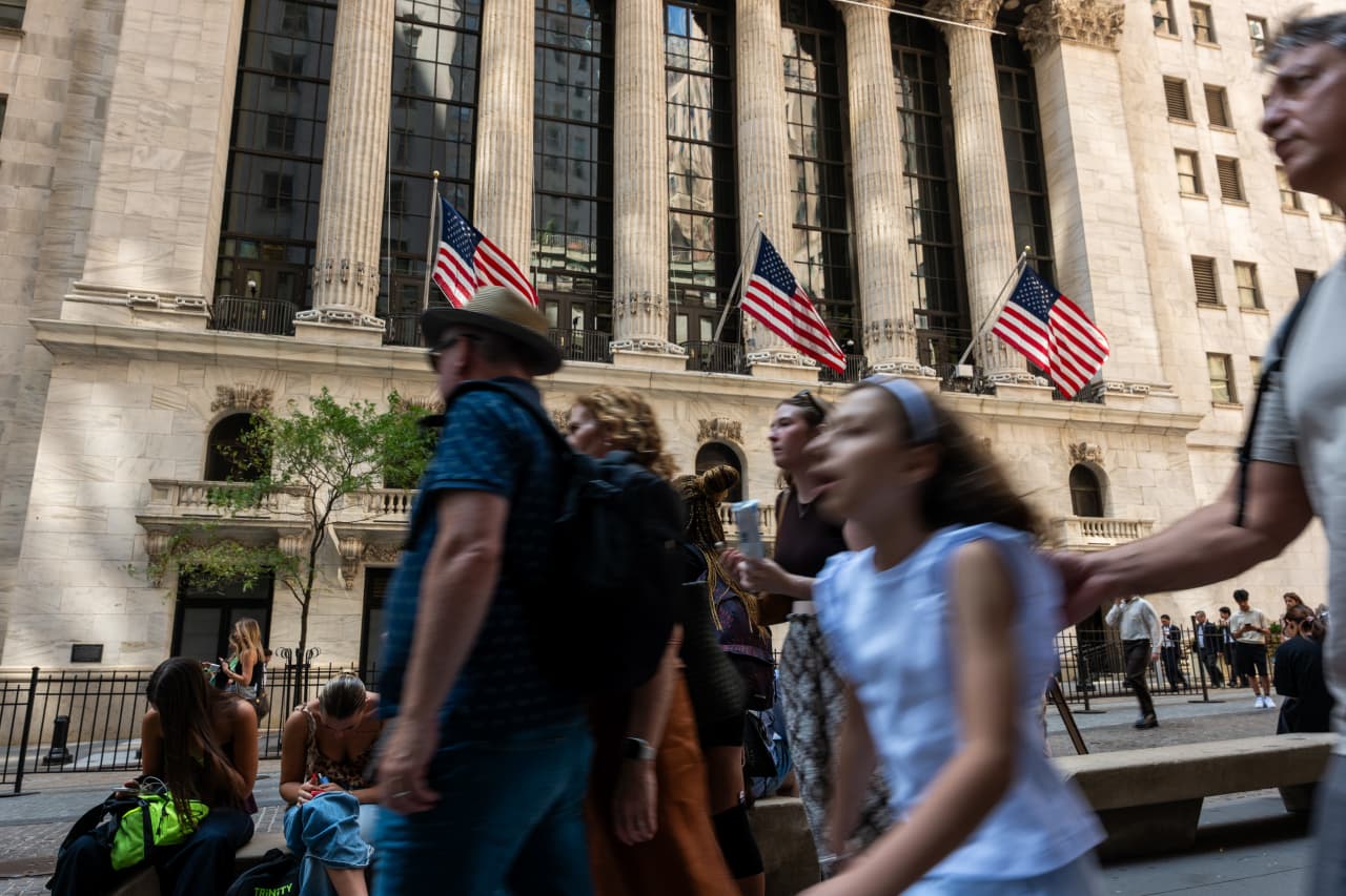 Investitori individuali vendono azioni più che dal Covid